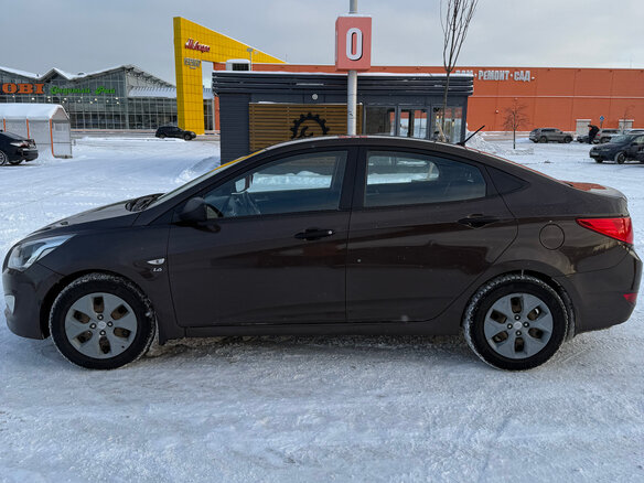2015 Hyundai Solaris I Рестайлинг, коричневый, 850000 рублей - вид 12