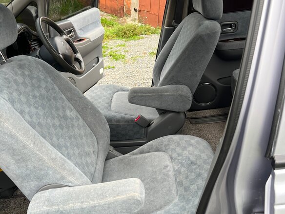 1998 Nissan Presage I, серый, 430000 рублей - вид 18