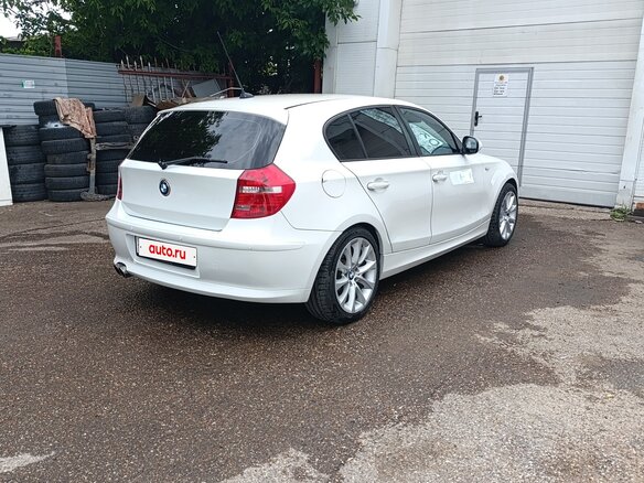 2010 BMW 1 серии 116i I (E81/E82/E87/E88) Рестайлинг, белый, 824000 рублей - вид 6