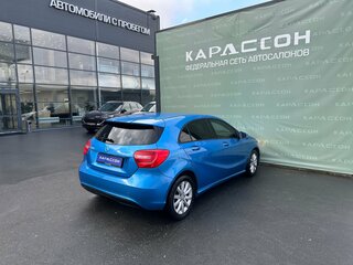 2013 Mercedes-Benz A-Класс 180 III (W176), голубой, 1195000 рублей, вид 2