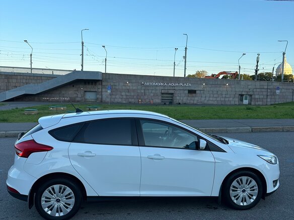 2018 Ford Focus III Рестайлинг, белый, 1150000 рублей - вид 3