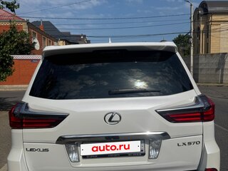 2017 Lexus LX 570 III Рестайлинг 2, белый, 8150000 рублей, вид 2