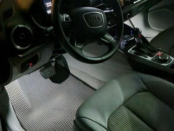 2015 Audi A3 III (8V), белый, 1700000 рублей - вид 28