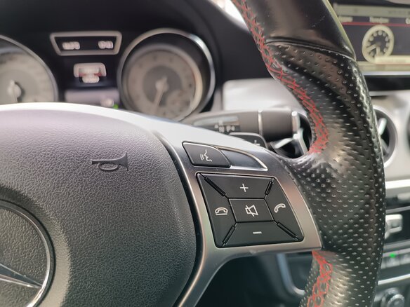 2015 Mercedes-Benz GLA 200 I (X156), фиолетовый, 1900000 рублей - вид 21