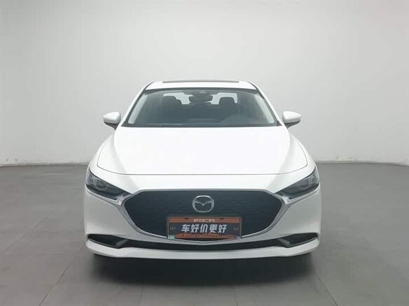 2024 Mazda 3 Axela IV (BP), белый, 2000000 рублей - вид 1
