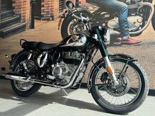 2026 Royal Enfield Classic 350, зелёный, 526000 рублей, вид 3