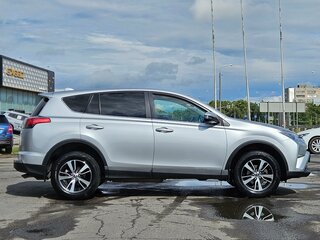 2018 Toyota RAV4 IV (XA40) Рестайлинг, серебристый, 2100000 рублей, вид 4