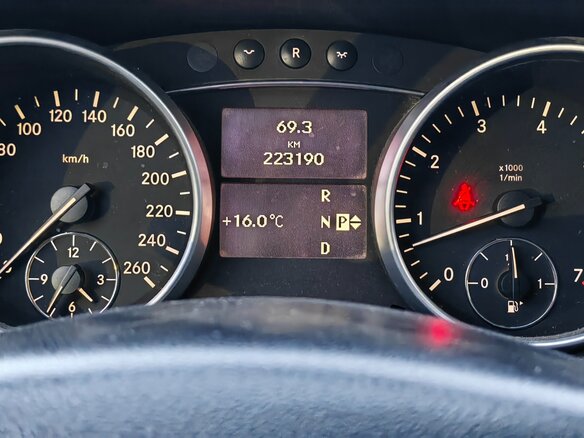 2009 Mercedes-Benz M-Класс 350 II (W164) Рестайлинг, чёрный, 1350000 рублей - вид 5
