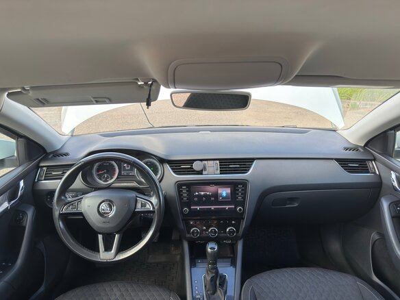 2018 Skoda Octavia III (A7) Рестайлинг, белый, 1499000 рублей - вид 8