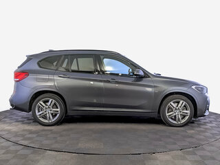 2021 BMW X1 20i xDrive II (F48) Рестайлинг, серый, 3880000 рублей, вид 4