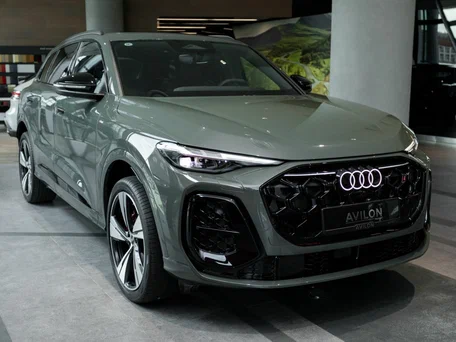 2026 Audi Q5 L III (GU), зелёный, 8200000 рублей, вид 2