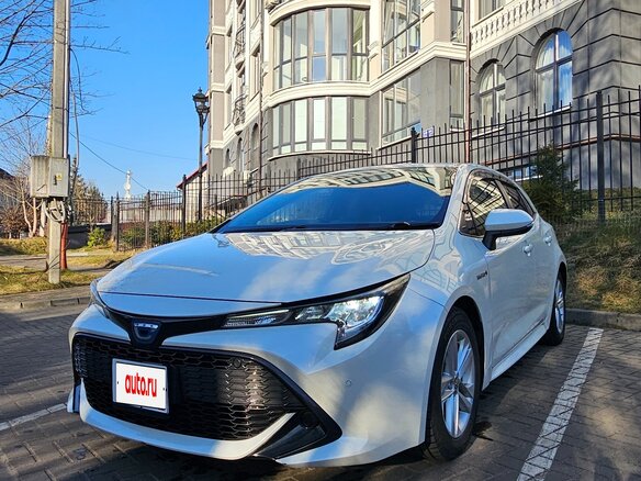 2018 Toyota Corolla Sport XII (E210), белый, 1700000 рублей - вид 1
