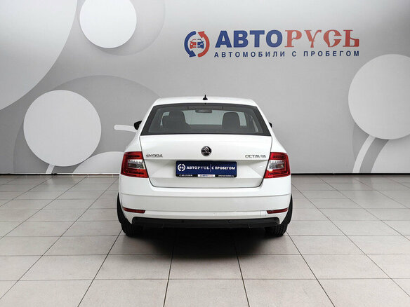2020 Skoda Octavia III (A7) Рестайлинг, белый, 1840000 рублей - вид 4