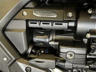 2025 Honda GL 1800 Gold Wing, красный, 3195000 рублей, вид 5