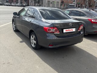 2013 Toyota Corolla X (E140, E150) Рестайлинг, серый, 950000 рублей, вид 3