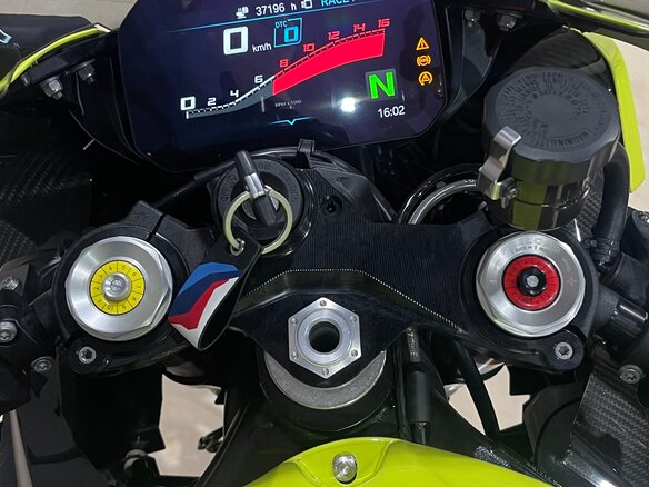 2021 BMW M 1000 RR, жёлтый, 2140000 рублей - вид 12