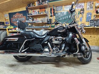 2019 Harley-Davidson Road King, чёрный, 1800000 рублей, вид 3