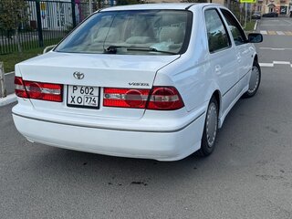 1998 Toyota Vista V (V50), белый, 320000 рублей, вид 3
