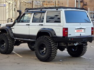 1993 Jeep Cherokee II (XJ), белый, 3000000 рублей, вид 3