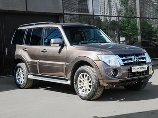 2011 Mitsubishi Pajero IV Рестайлинг 1, коричневый, 2100000 рублей, вид 3