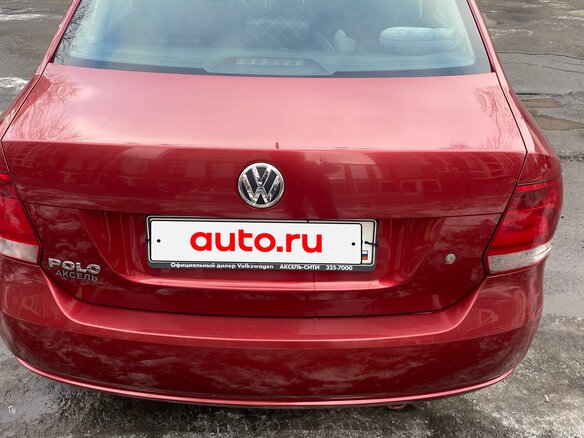 2013 Volkswagen Polo V, красный, 700000 рублей - вид 5