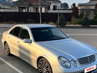 2003 Mercedes-Benz E-Класс 240 III (W211, S211), серебристый, 680000 рублей, вид 3