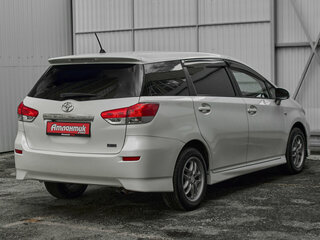 2011 Toyota Wish II, белый, 1315000 рублей, вид 4