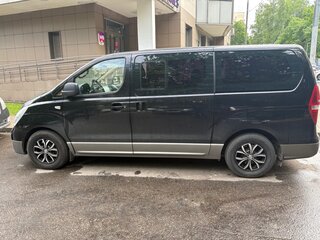 2018 Hyundai H-1 II Рестайлинг, чёрный, 2150000 рублей, вид 2