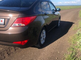 2016 Hyundai Solaris I Рестайлинг, коричневый, 950000 рублей, вид 4