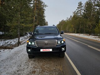 2012 Toyota Land Cruiser 200 Series Рестайлинг 1, чёрный, 3800000 рублей, вид 3