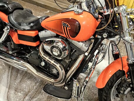 2008 Harley-Davidson Fat Bob, оранжевый, 750000 рублей, вид 5