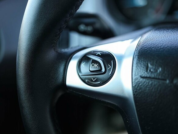 2012 Ford Focus III, чёрный - вид 16