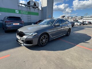2021 BMW 5 серии 520i VII (G30/G31/G38) Рестайлинг, серый, 3000000 рублей, вид 1