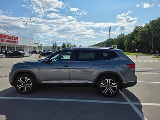 2018 Volkswagen Teramont I, серый, 2800000 рублей, вид 4