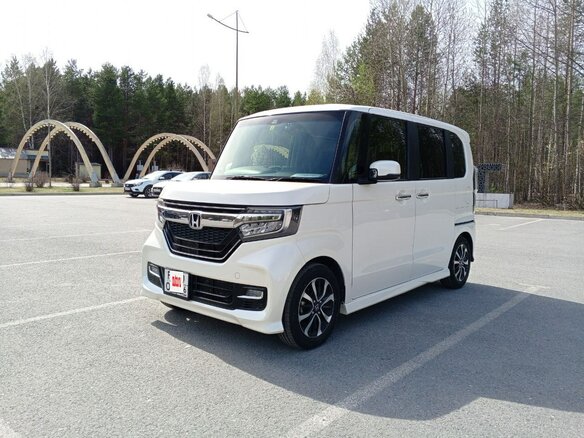 2017 Honda N-BOX II, белый, 1043000 рублей