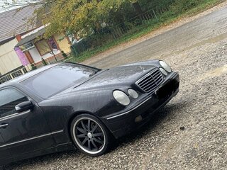 2001 Mercedes-Benz E-Класс 430 II (W210, S210) Рестайлинг, чёрный, 620000 рублей, вид 3