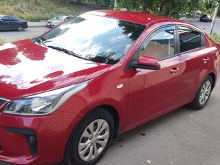 2019 Kia Rio IV, красный, 1325000 рублей, вид 1