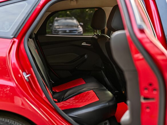 2014 Ford Focus III, красный - вид 10