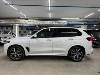 2023 BMW X5 40i IV (G05/G18) Рестайлинг, белый, 11699000 рублей, вид 3