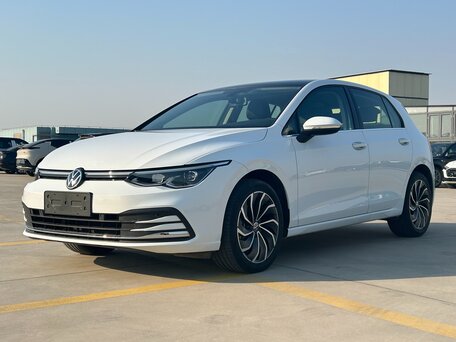 2022 Volkswagen Golf VIII, белый, 2046000 рублей, вид 1