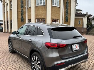 2020 Mercedes-Benz GLA 250 II (H247), серебристый, 2900000 рублей, вид 4
