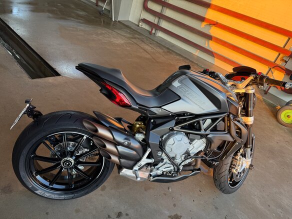 2015 MV Agusta Dragster 800, серый, 900000 рублей - вид 5