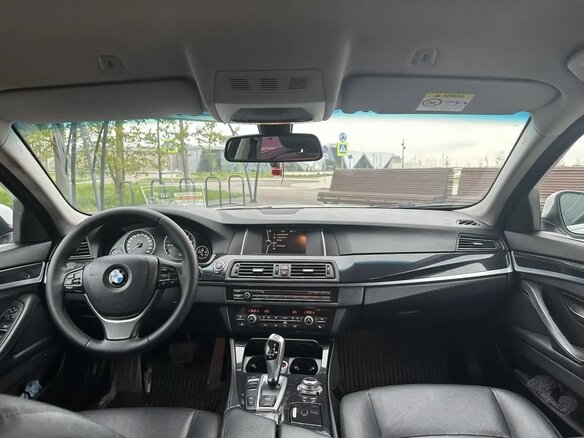 2013 BMW 5 серии 528i xDrive VI (F10/F11/F07) Рестайлинг, белый, 1790000 рублей - вид 8