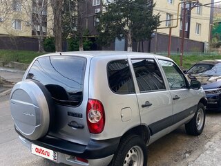 2004 Chevrolet Niva I, серебристый, 370000 рублей, вид 3