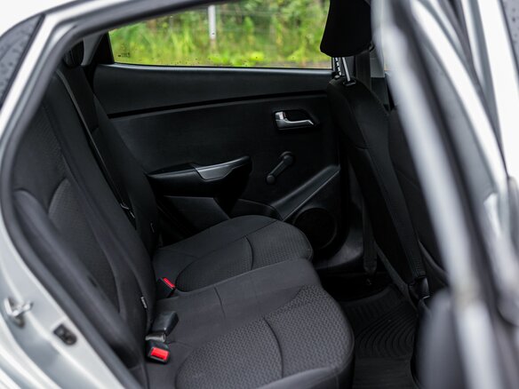 2015 Kia Rio III, серебристый, 665000 рублей - вид 9