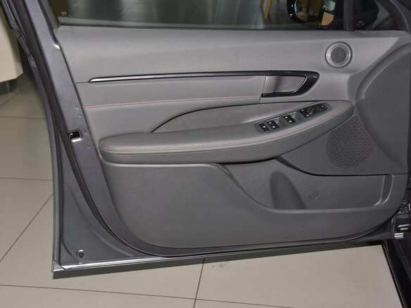 2025 Hyundai Sonata VIII (DN8) Рестайлинг, серый, 3300000 рублей - вид 19