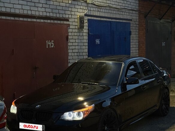 2003 BMW 5 серии 545i V (E60/E61), чёрный - вид 4