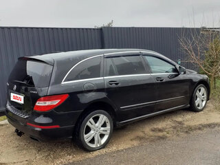 2011 Mercedes-Benz R-Класс 350 Long I Рестайлинг 2, чёрный, 1570000 рублей, вид 3