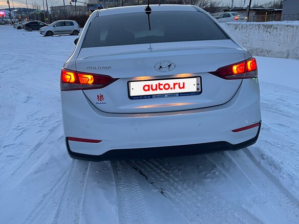 2019 Hyundai Solaris II, серебристый, 1200000 рублей - вид 3
