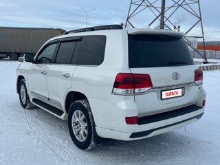 2016 Toyota Land Cruiser 200 Series Рестайлинг 2, белый, 5350000 рублей, вид 4